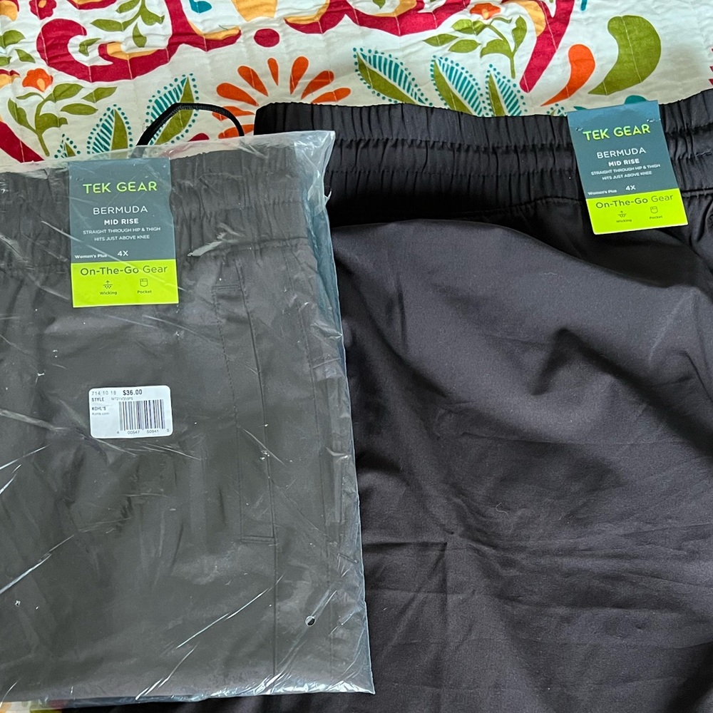 Brand New Top Gear (from Kohls) Bermuda style shorts, Plus Size 4X